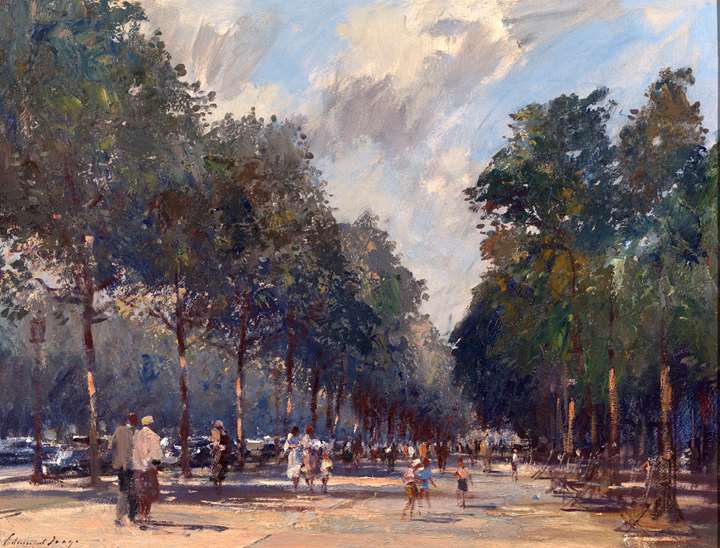 June in the Champs Elysées, Paris